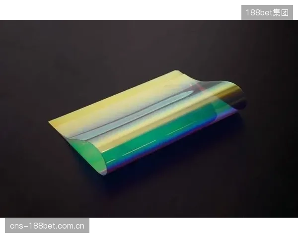 中钞特种防伪的ColorSpace技术可在30微米超薄薄膜上实现，轻松集成到各种体育用品的标签和吊牌中